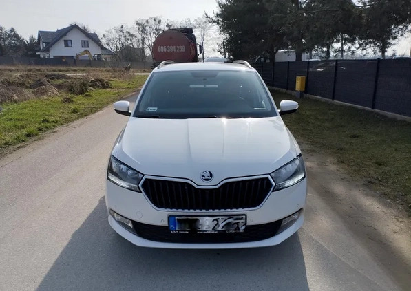 Skoda Fabia cena 23900 przebieg: 199000, rok produkcji 2019 z Oświęcim małe 154